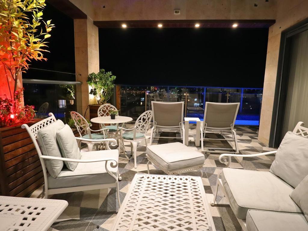Luxury Rooftop Apartment In ネタニア エクステリア 写真