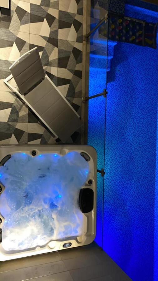 Luxury Rooftop Apartment In ネタニア エクステリア 写真
